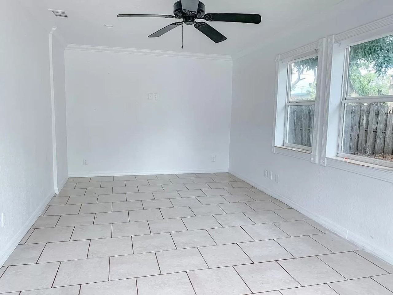 3525 19th St W - Photo 4 of 5