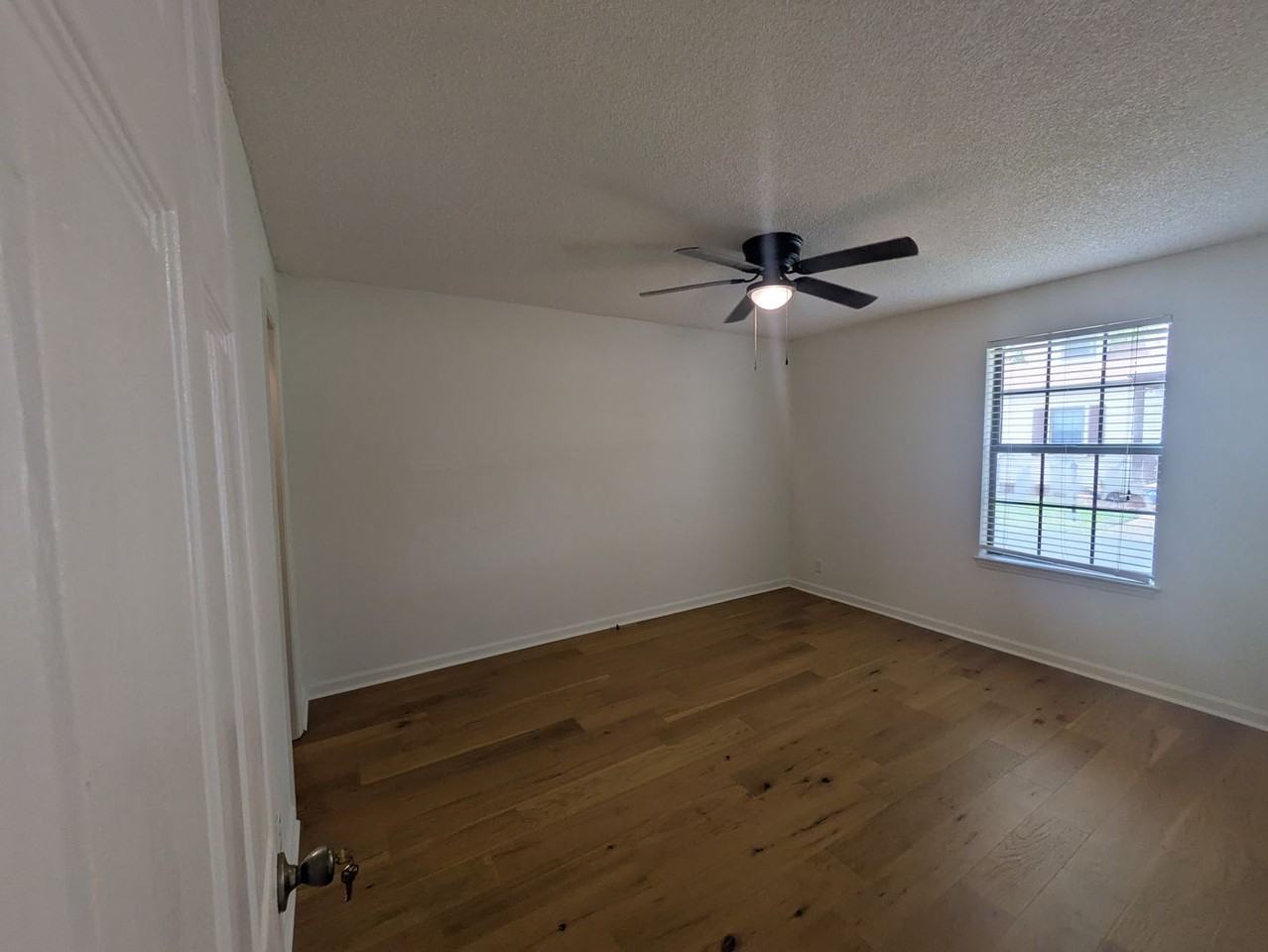 1107 Quail Ct W - Photo 7 of 18