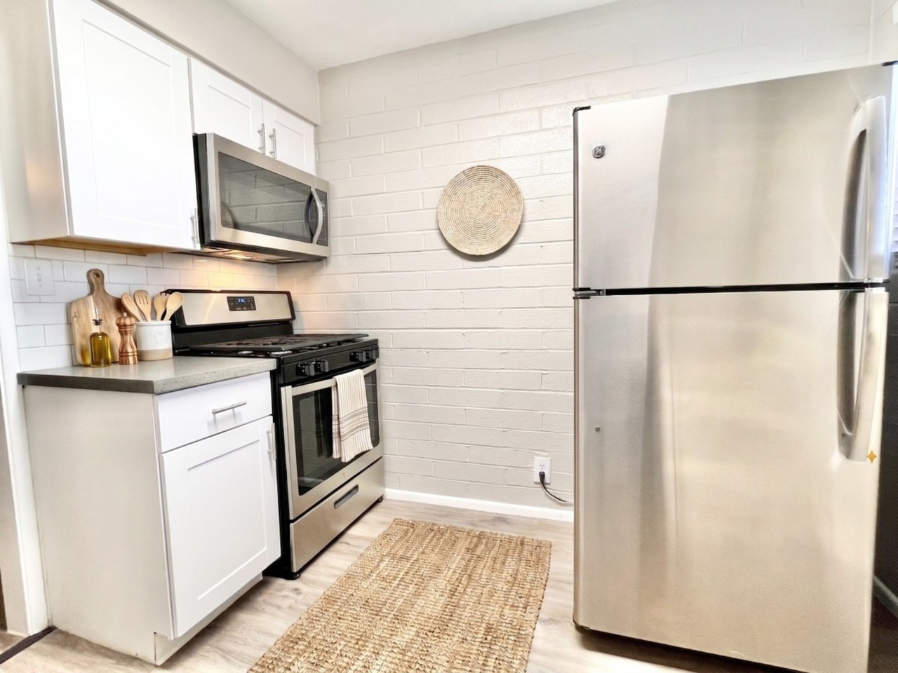 4020 N Parkway Ave #9 - Photo 7 of 25