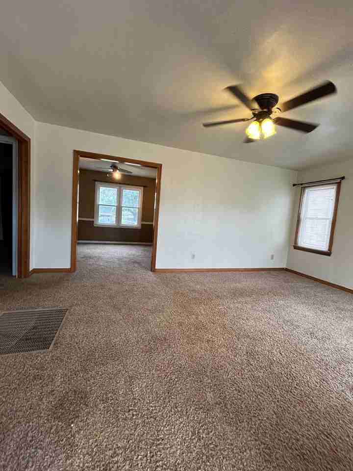 605 W Iowa Ave - Photo 2 of 9