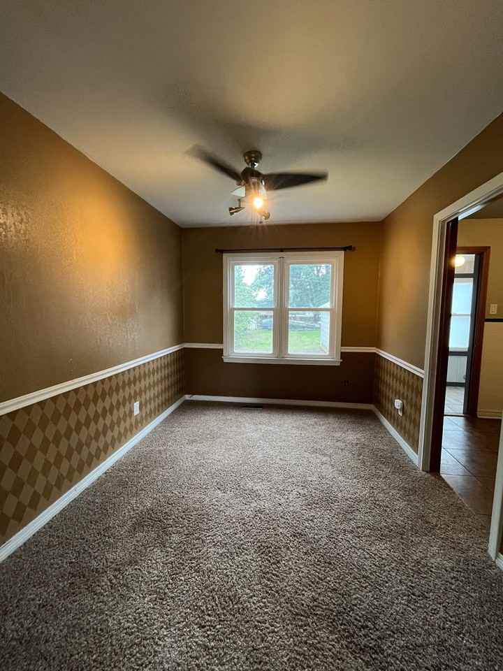 605 W Iowa Ave - Photo 3 of 9