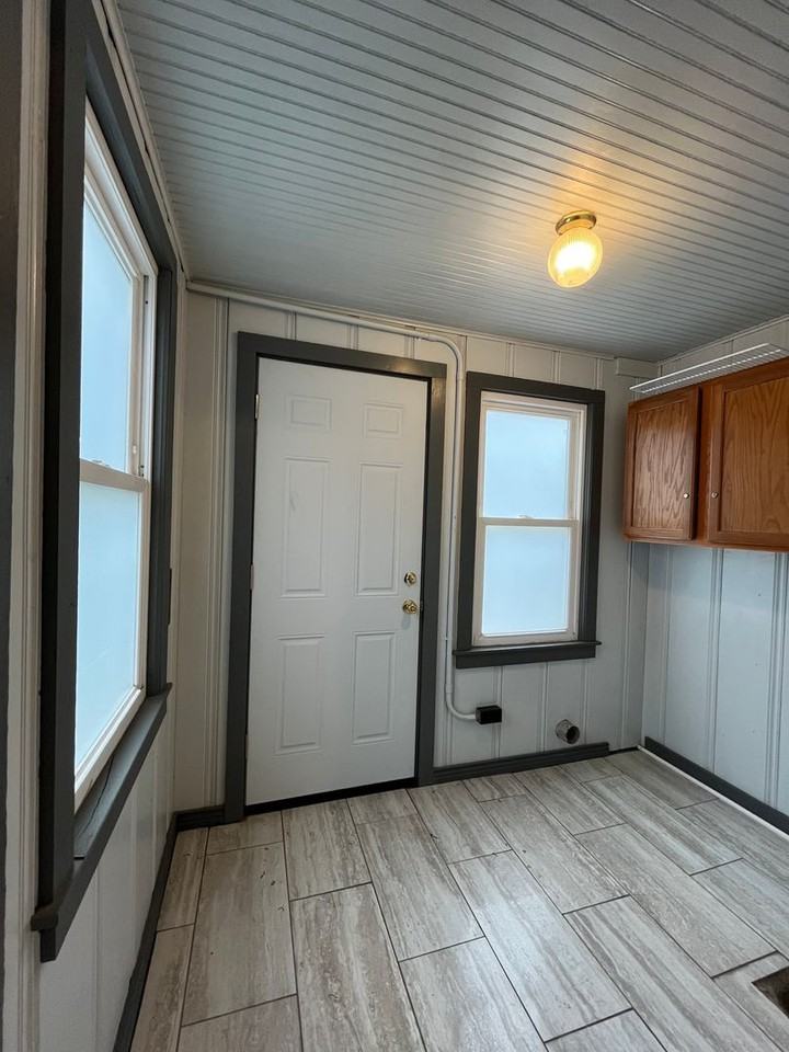 605 W Iowa Ave - Photo 5 of 9