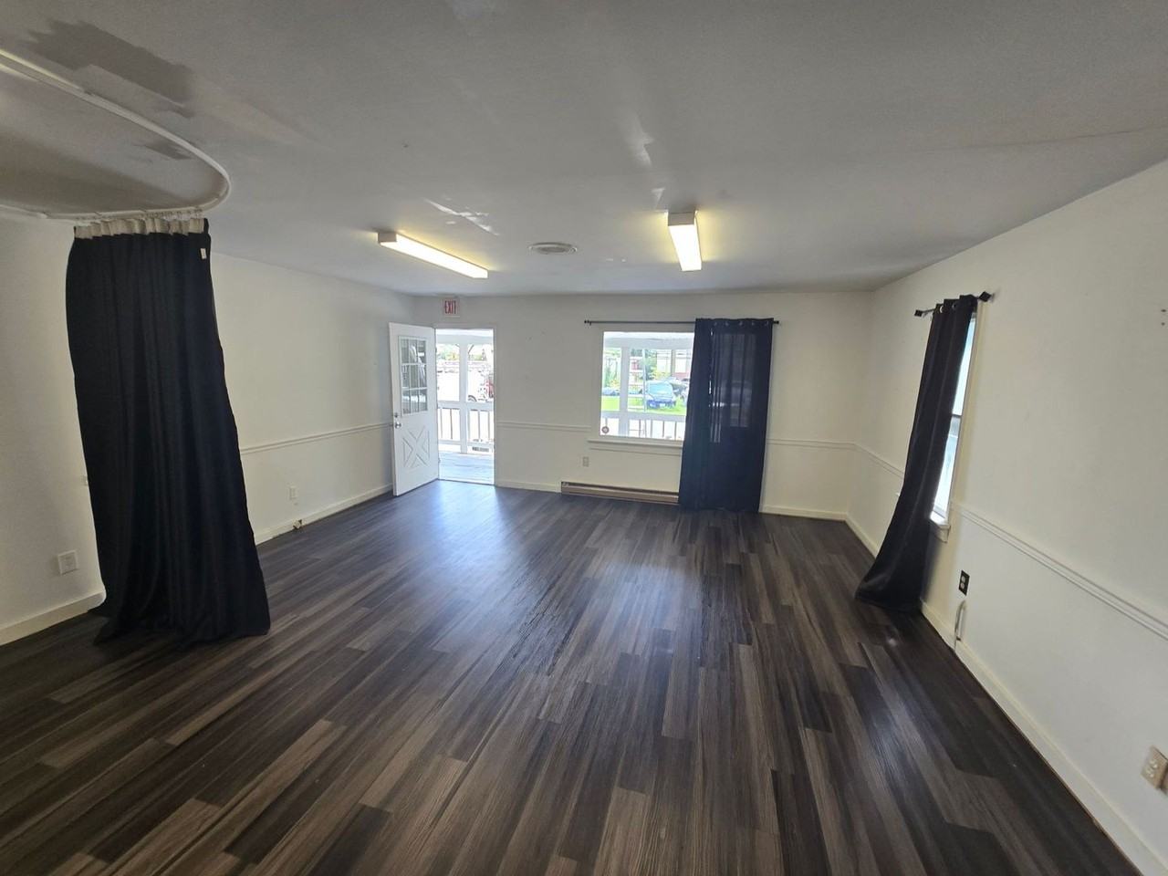 25225 25225 Harwell Dr. - Units E - Photo 3 of 8
