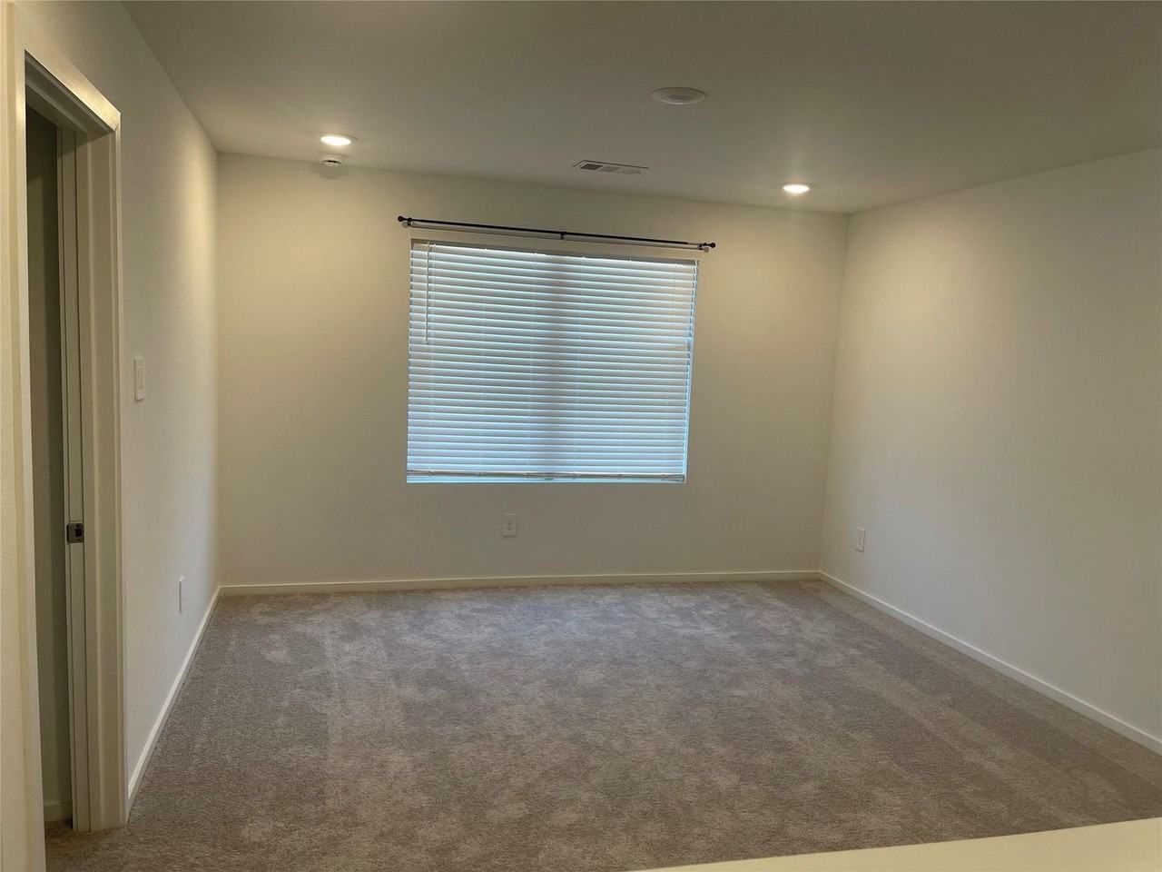 22466 Birchfield Grove Ln - Photo 4 of 11