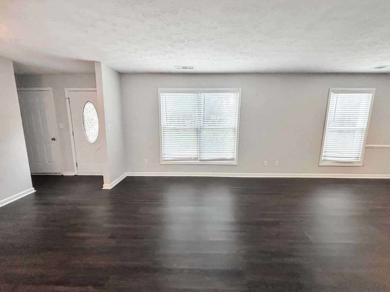 1552 Blackwell Rd - Photo 3 of 26