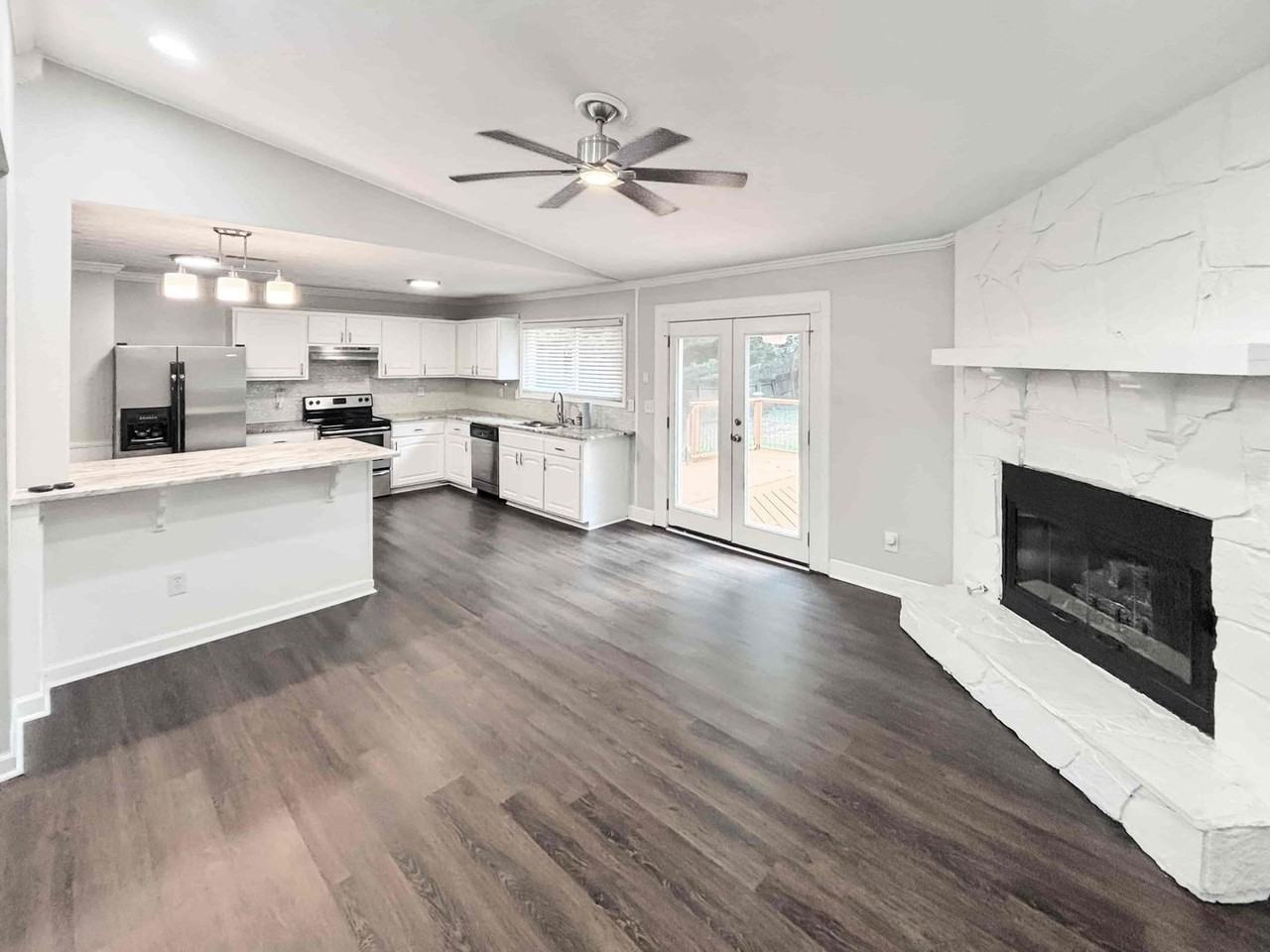 1552 Blackwell Rd - Photo 7 of 26