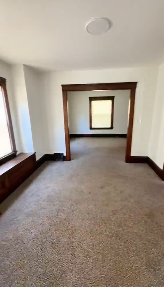 10724 Morison Ave - Photo 2 of 13