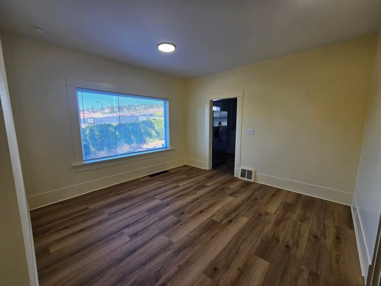 1513 12th St #1513 - Photo 5 of 13