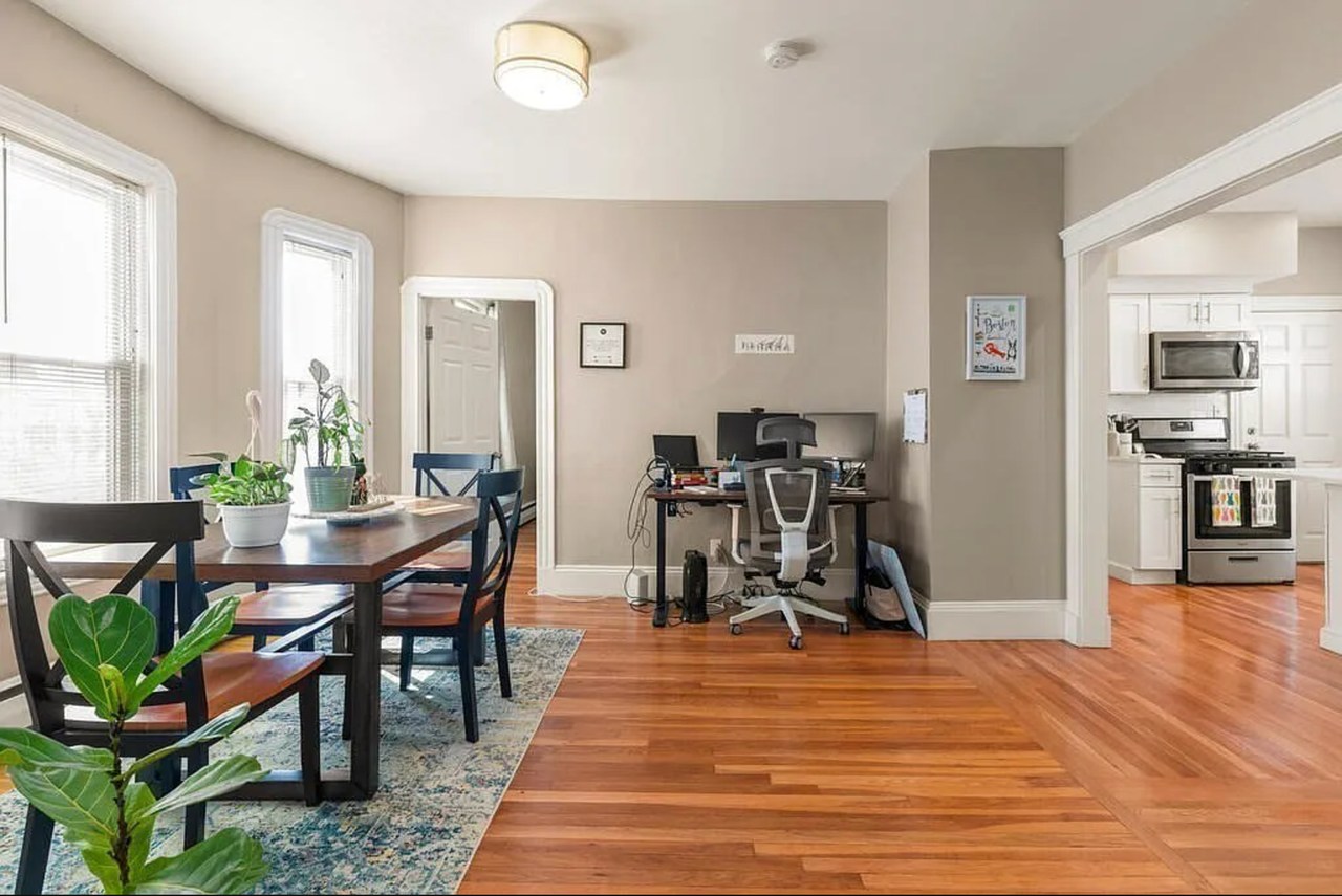 155 Spruce St - Photo 4 of 16