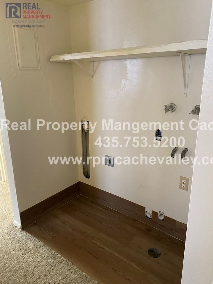 271 Riverbend Rd - Photo 2 of 11