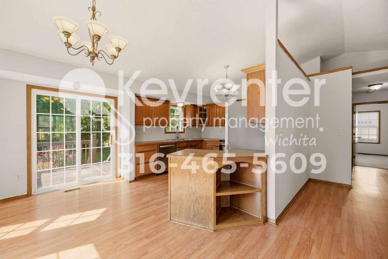 827 S Sunset Cir - Photo 7 of 18