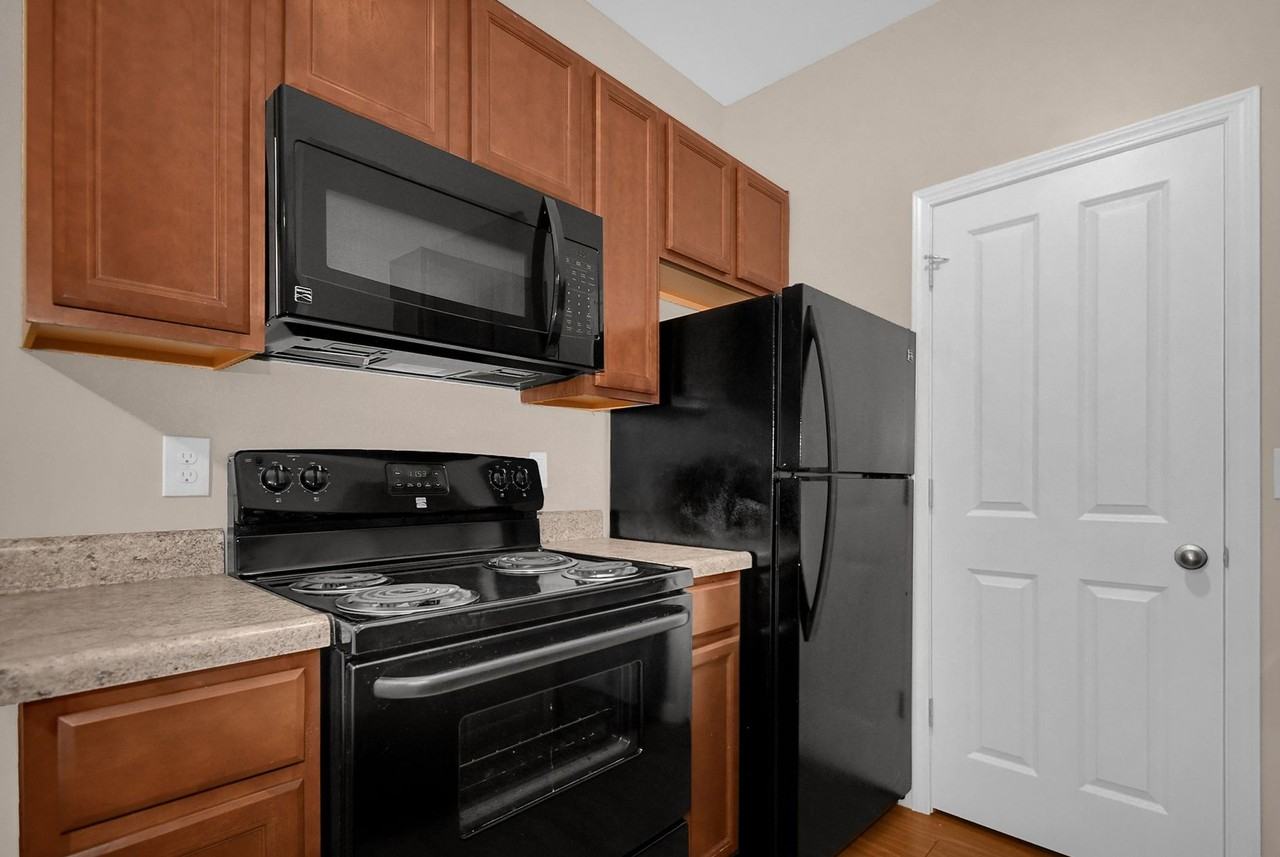 Crosspoint Apartments - Photo 2 of 10