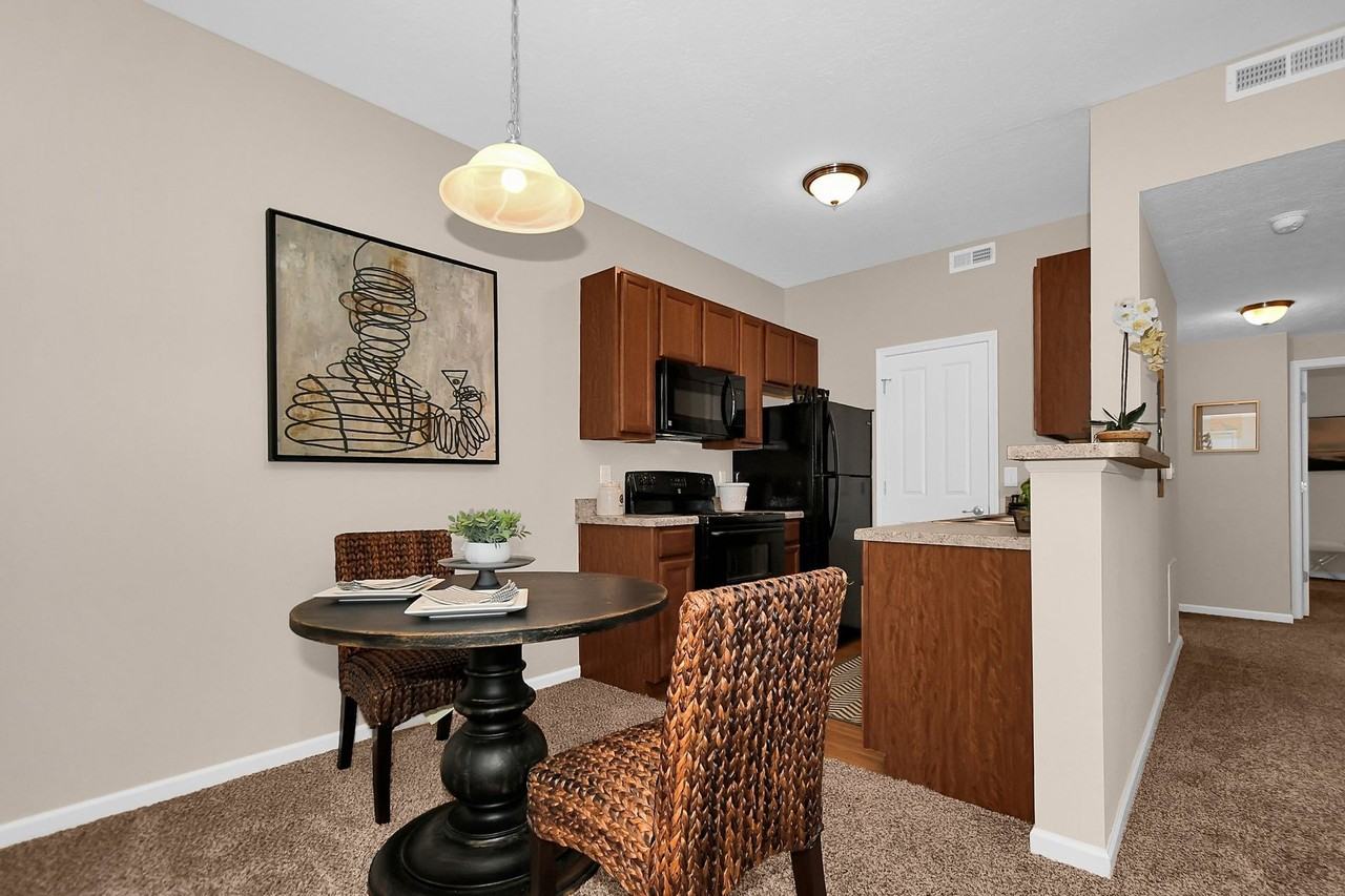 Crosspoint Apartments - Photo 3 of 10