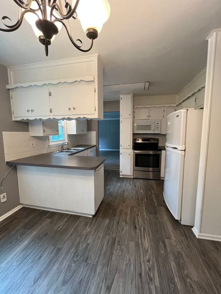 1103 E Willow Dr - Photo 5 of 15