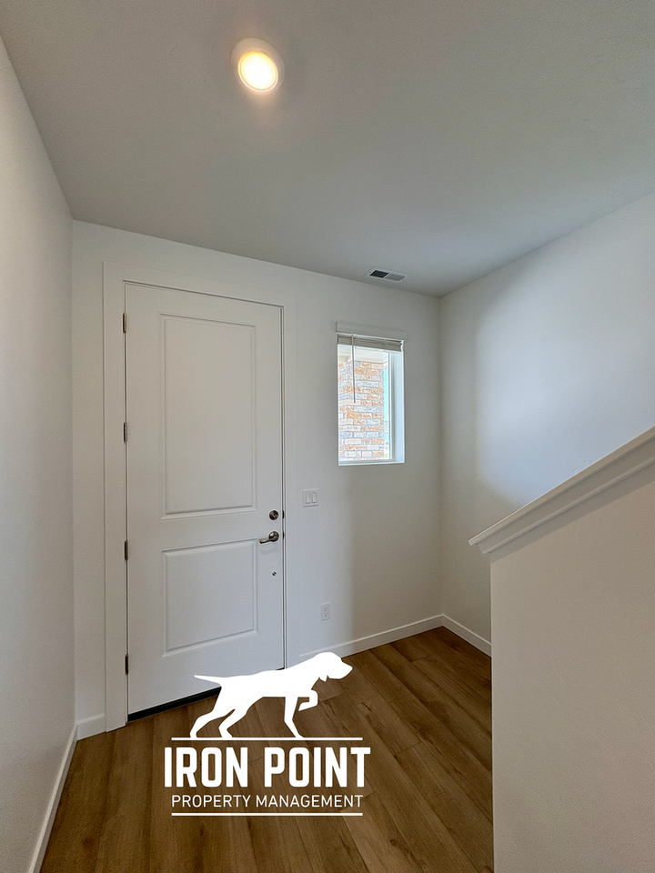 8271 W White Willow St - Photo 4 of 44