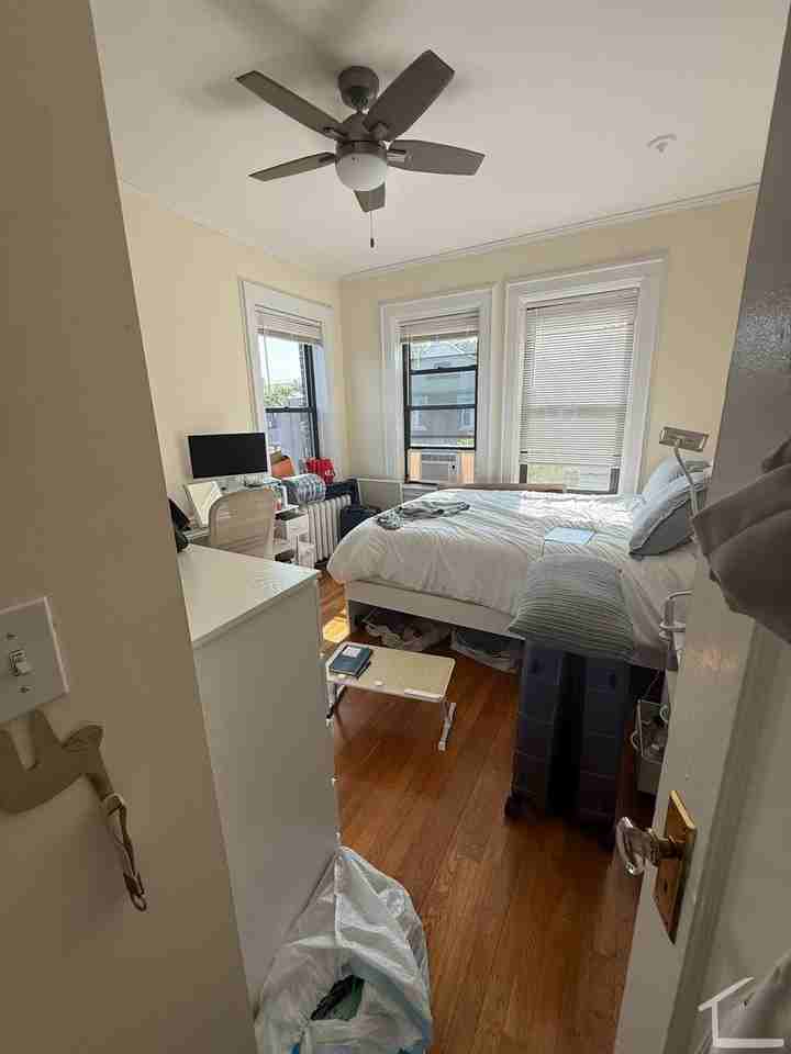 21 Park Vale Ave - Photo 4 of 17