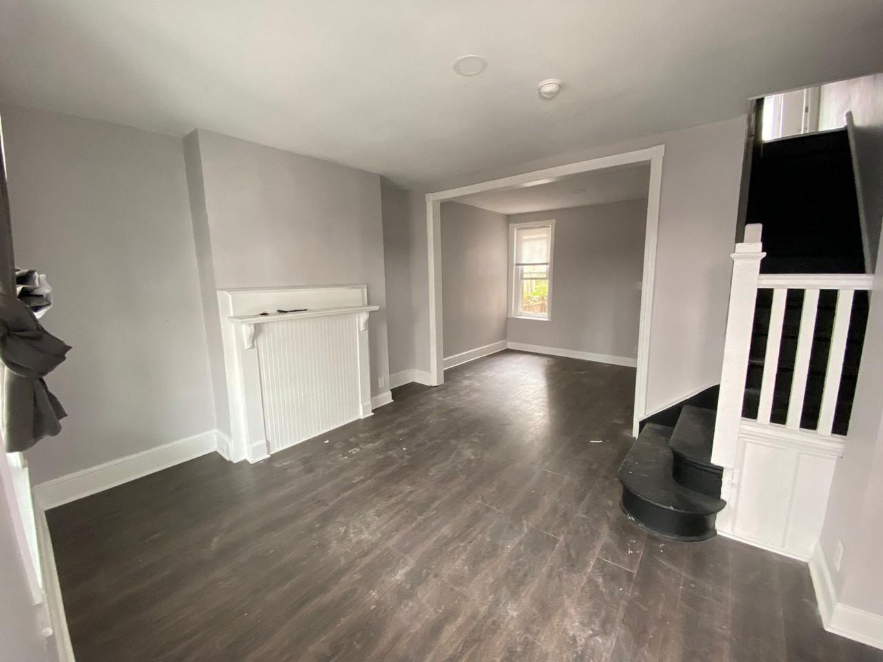 1332 N Hobart St #NA - Photo 6 of 20