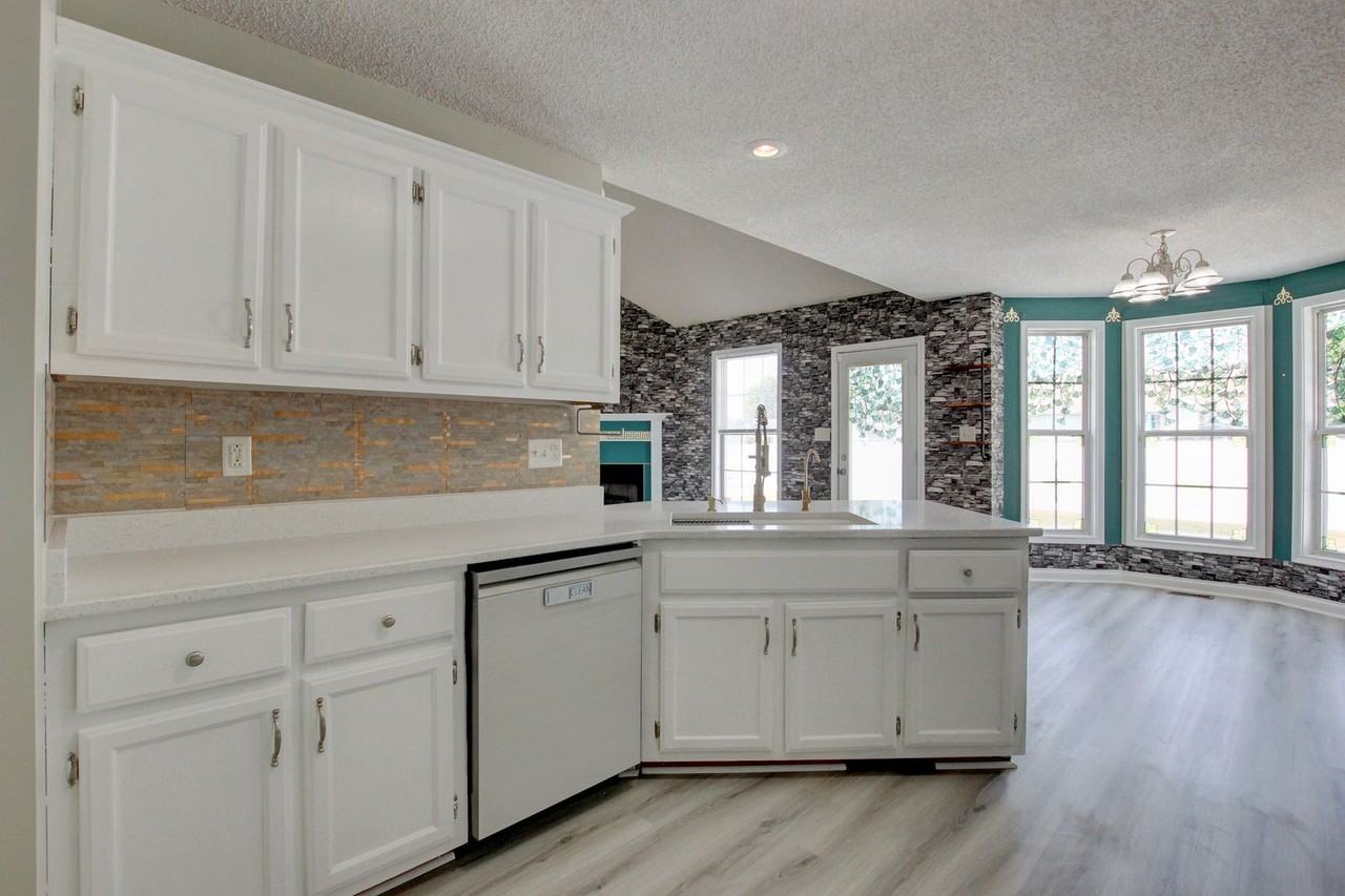 3660 S Naples Ct - Photo 6 of 22