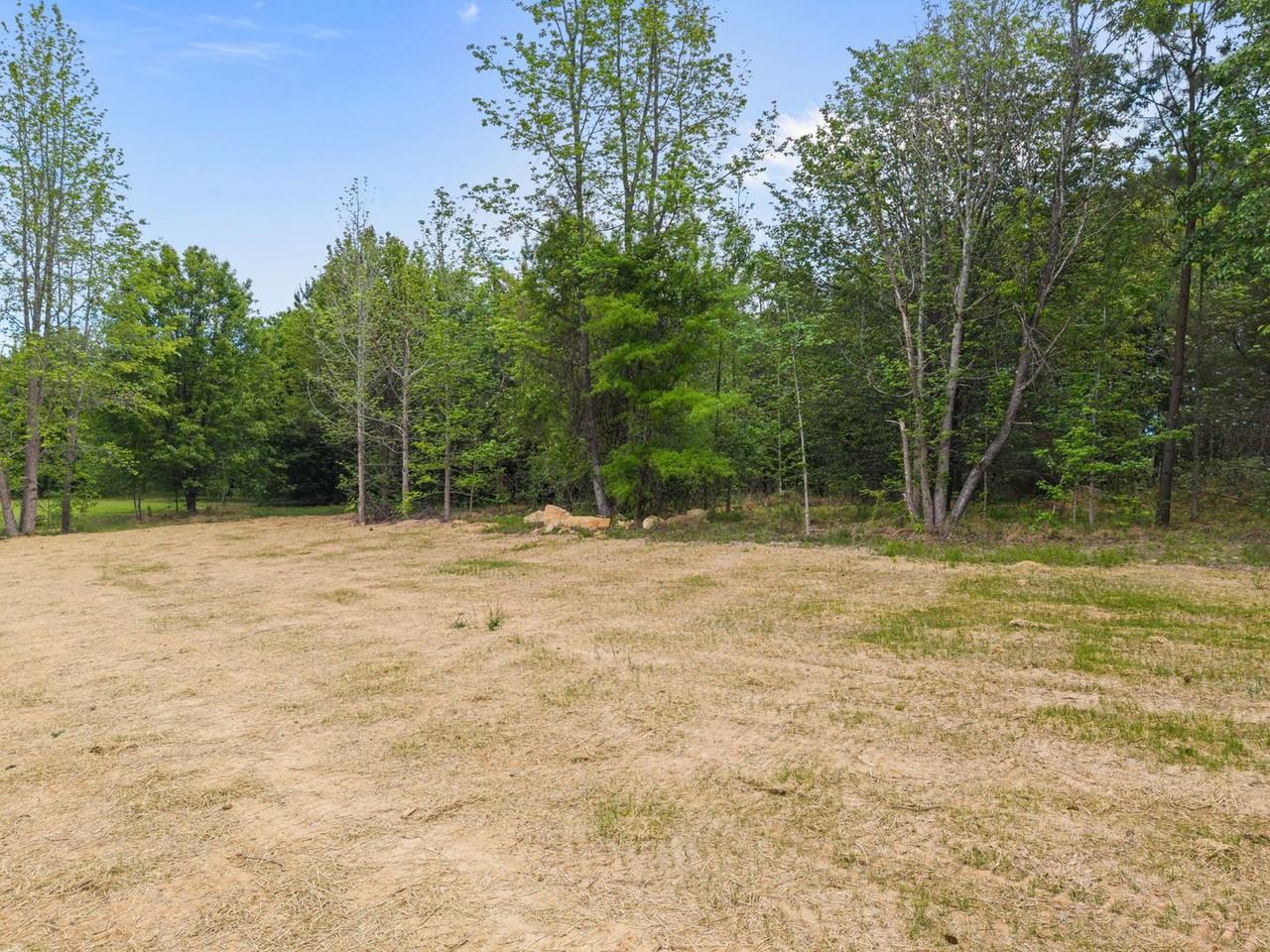55 Leisure Ln - Photo 7 of 32