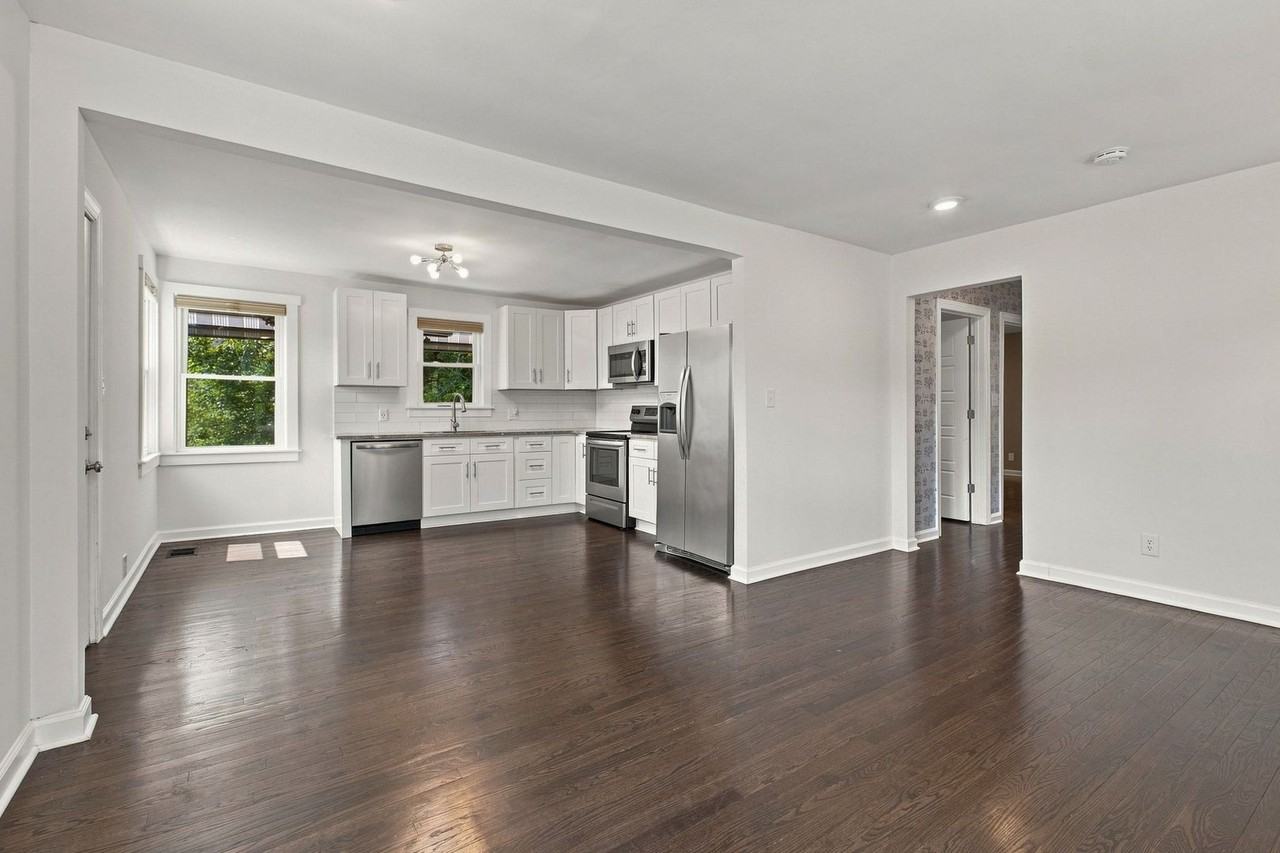 800 Oak St - Photo 7 of 24