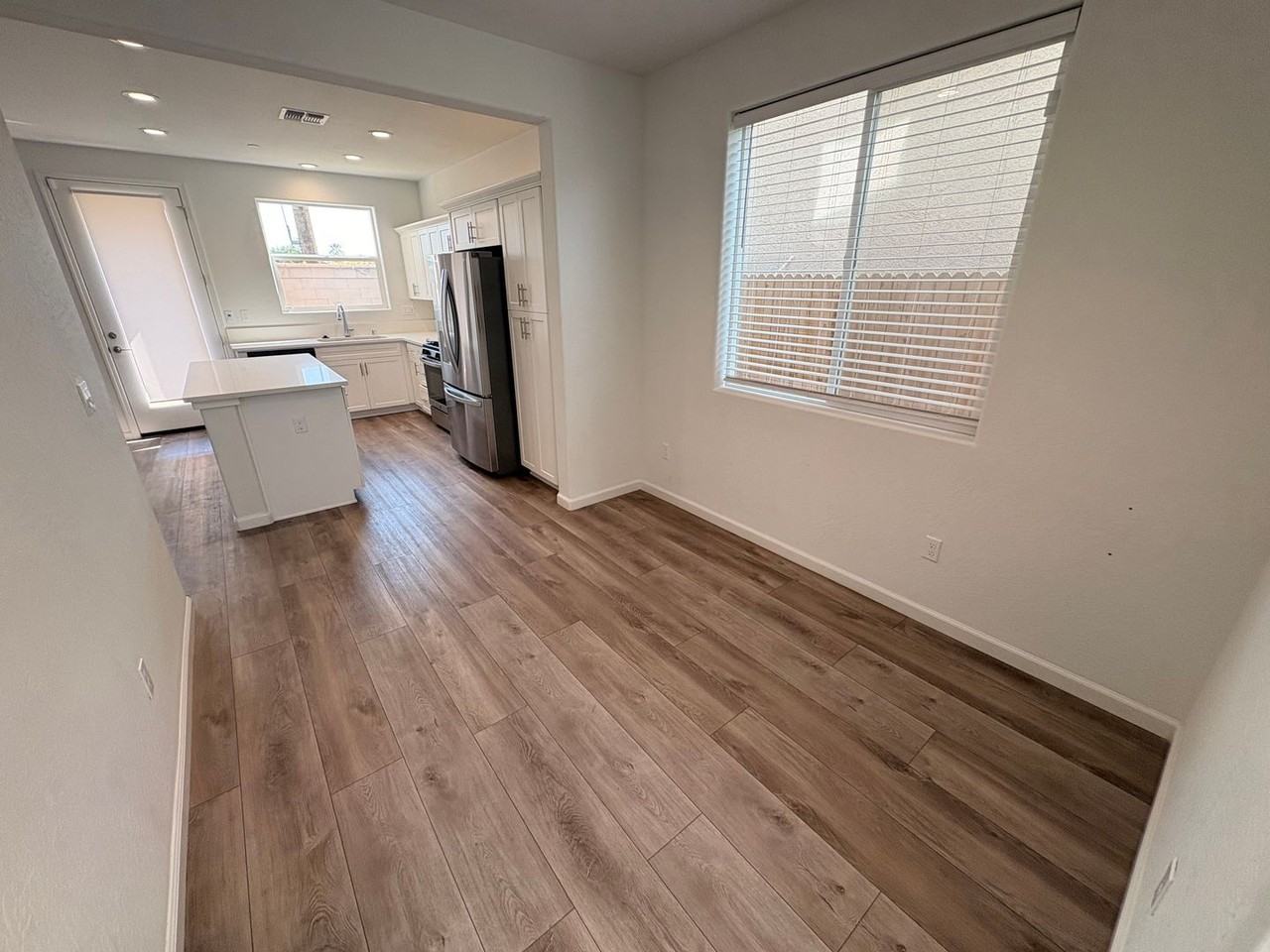 947 W Payson Ave - Photo 3 of 15