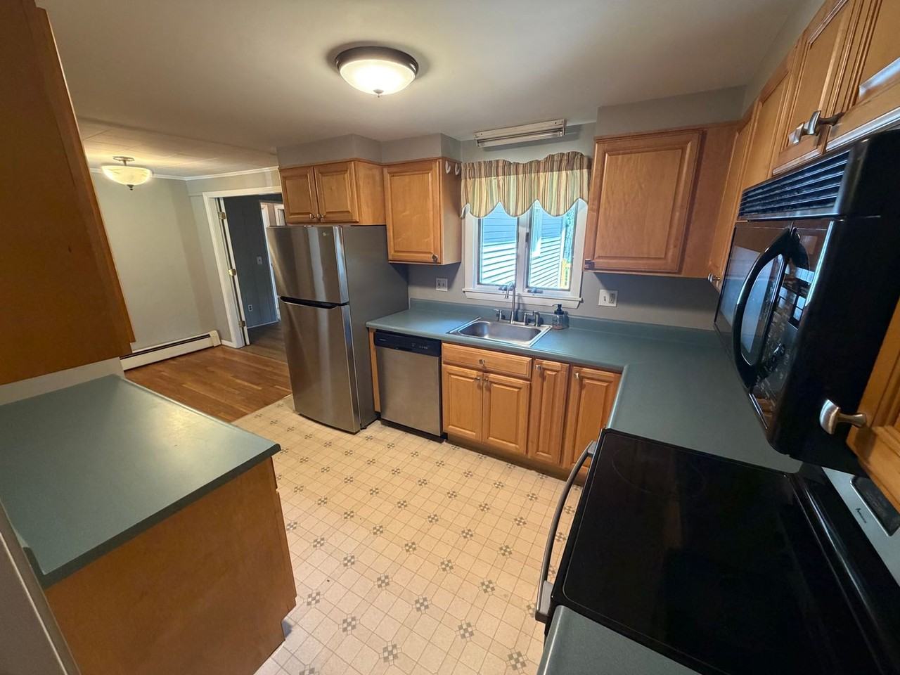 164 Mayo Rd - Photo 4 of 26