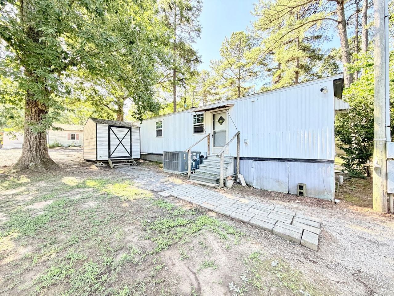 12 Martin Ln