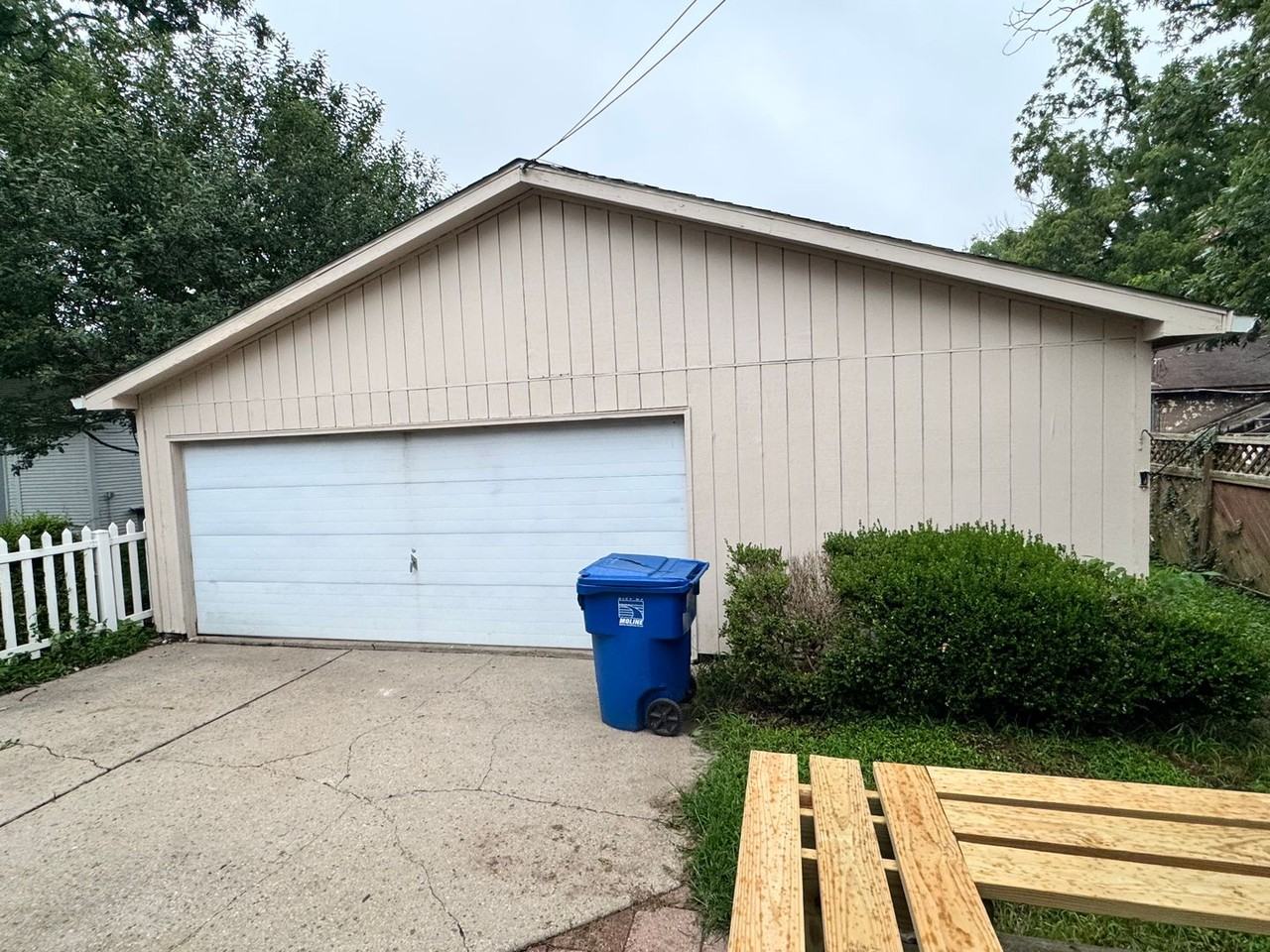 1571 34th Ave - Photo 2 of 15