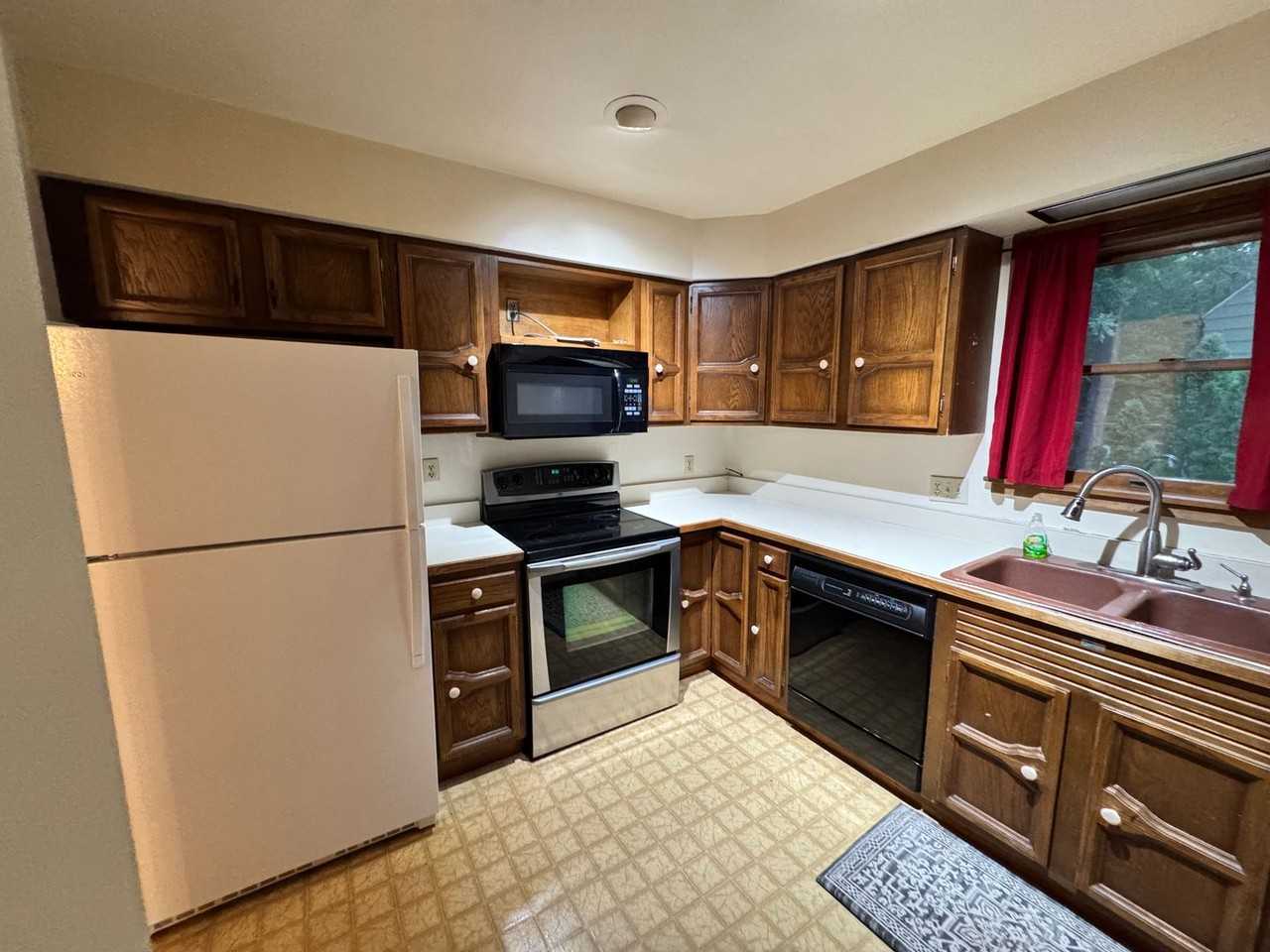 1571 34th Ave - Photo 7 of 15