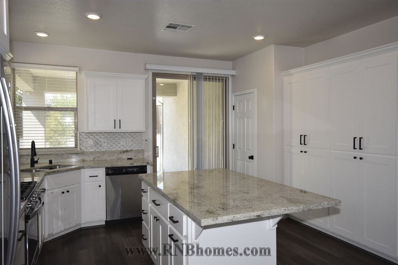 5033 Fitzwilliam St - Photo 7 of 18