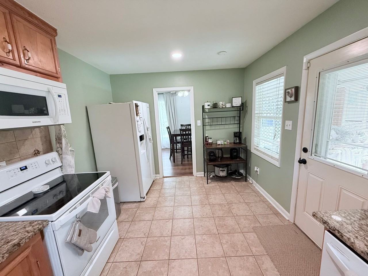 924 Stoneykirk Dr - Photo 6 of 13