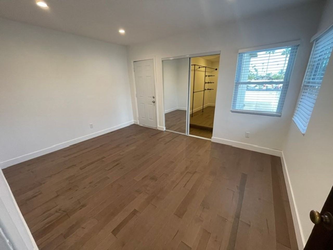 2000 Lincoln Blvd - Photo 6 of 15