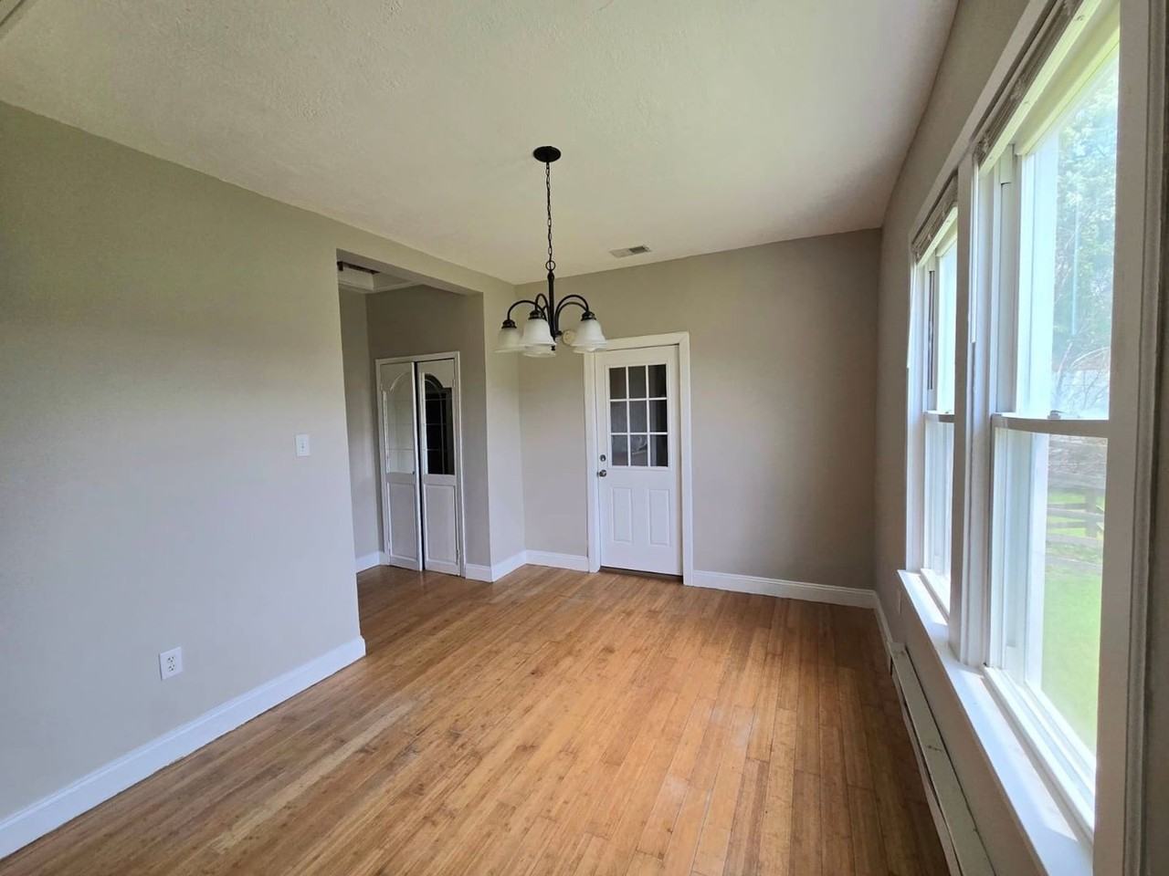 809 Eastern Ave - Photo 6 of 17