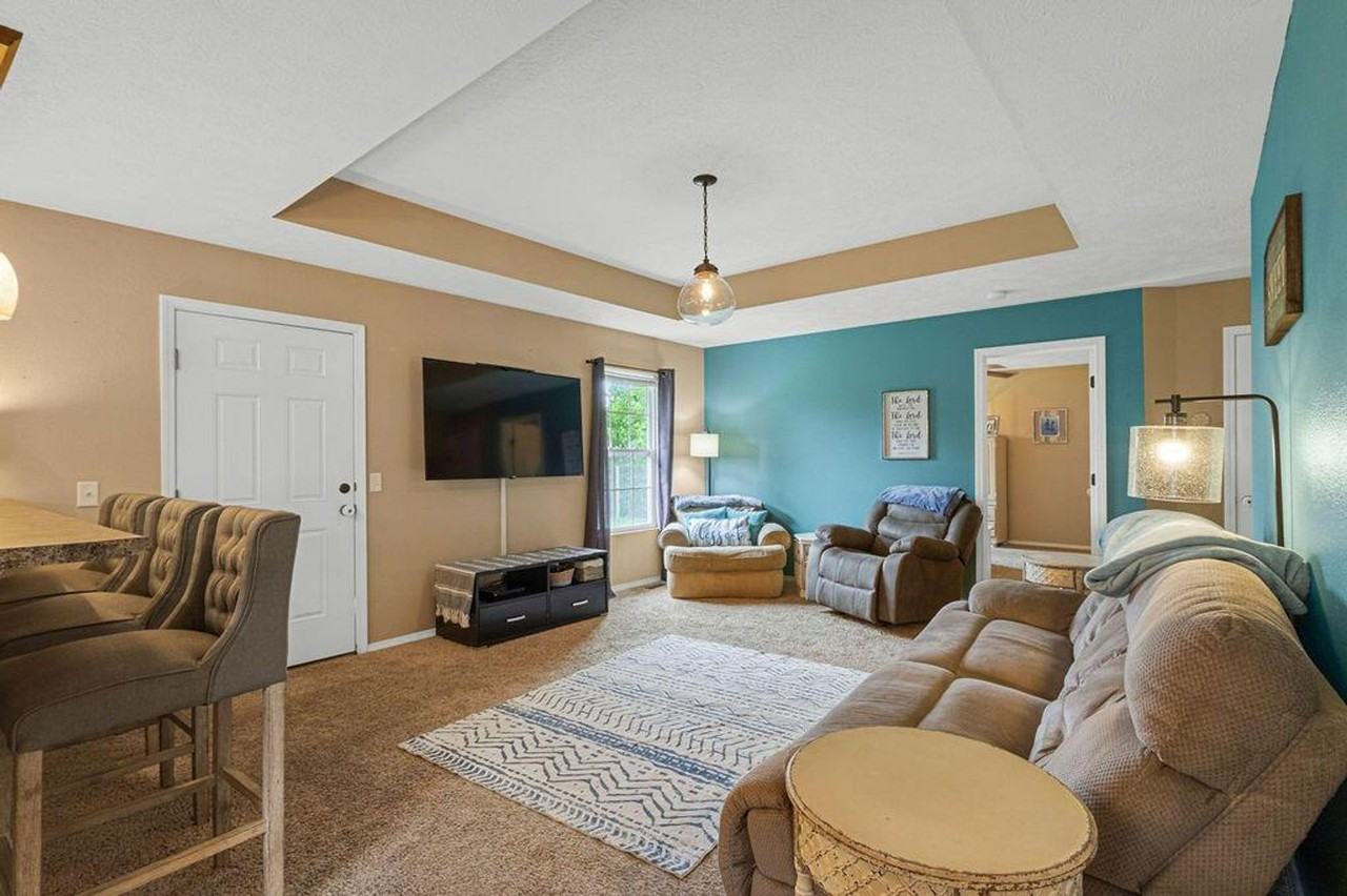 4101 N Thistle Dr - Photo 2 of 13