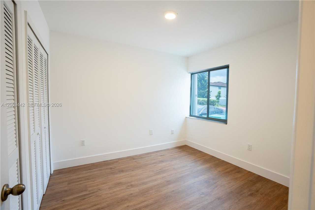 9124 Sw 156th Ct - Photo 6 of 13