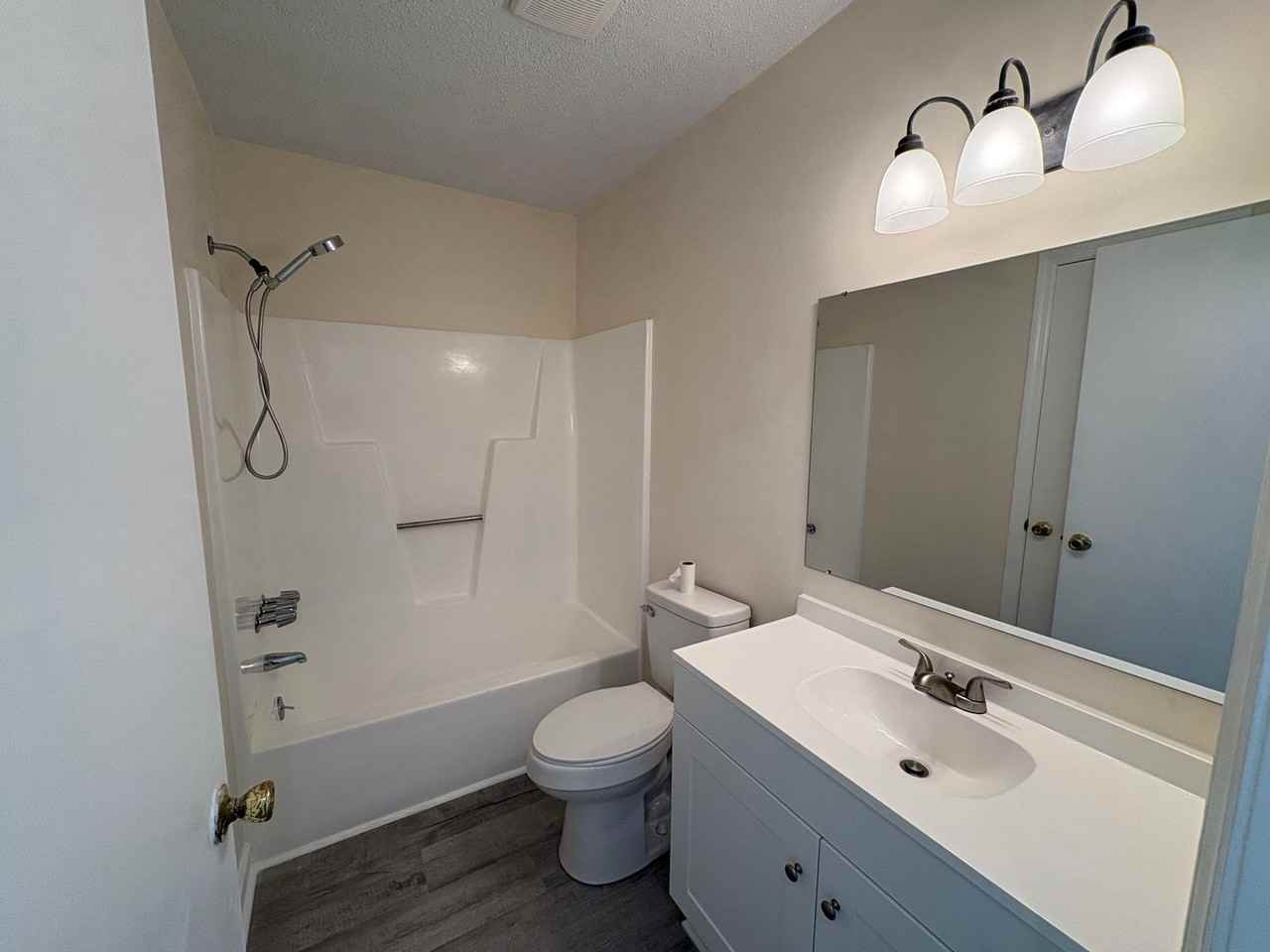 3706 Dovefield Ct - Photo 6 of 13