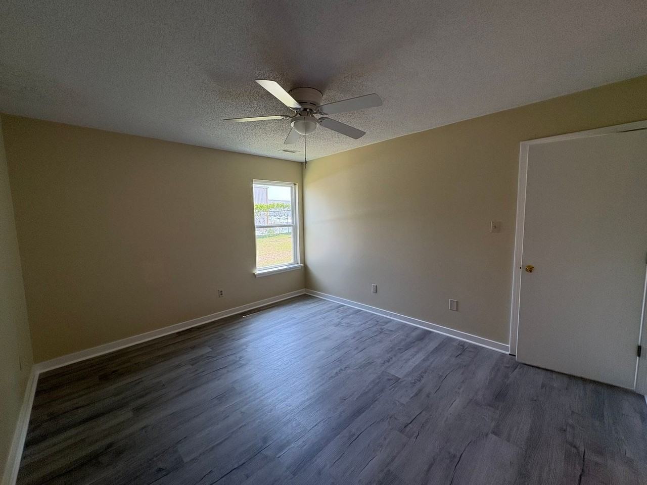 3706 Dovefield Ct - Photo 7 of 13