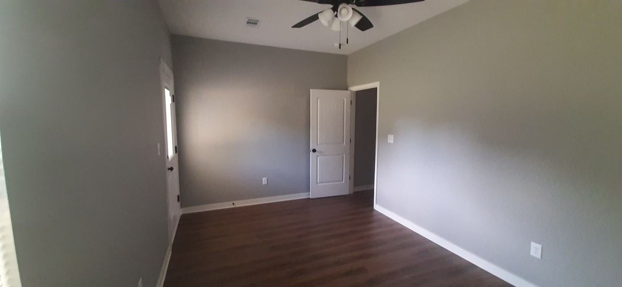 407 E Academy Ave - Photo 4 of 17