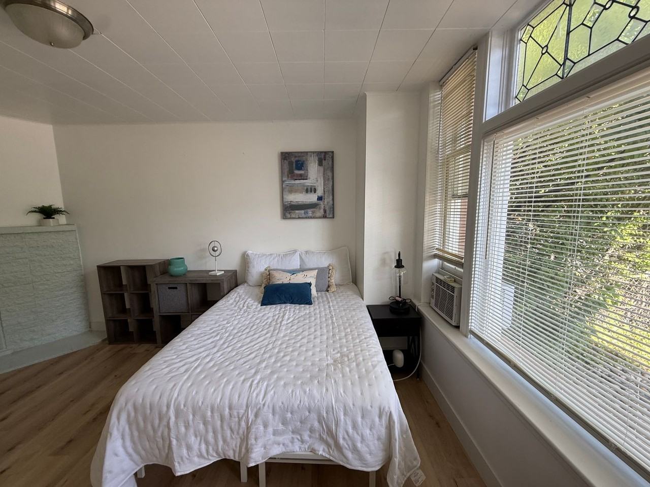 759 E 2nd Ave - Photo 5 of 23