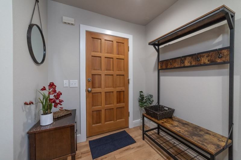 111 Nw Bond St - Photo 3 of 16