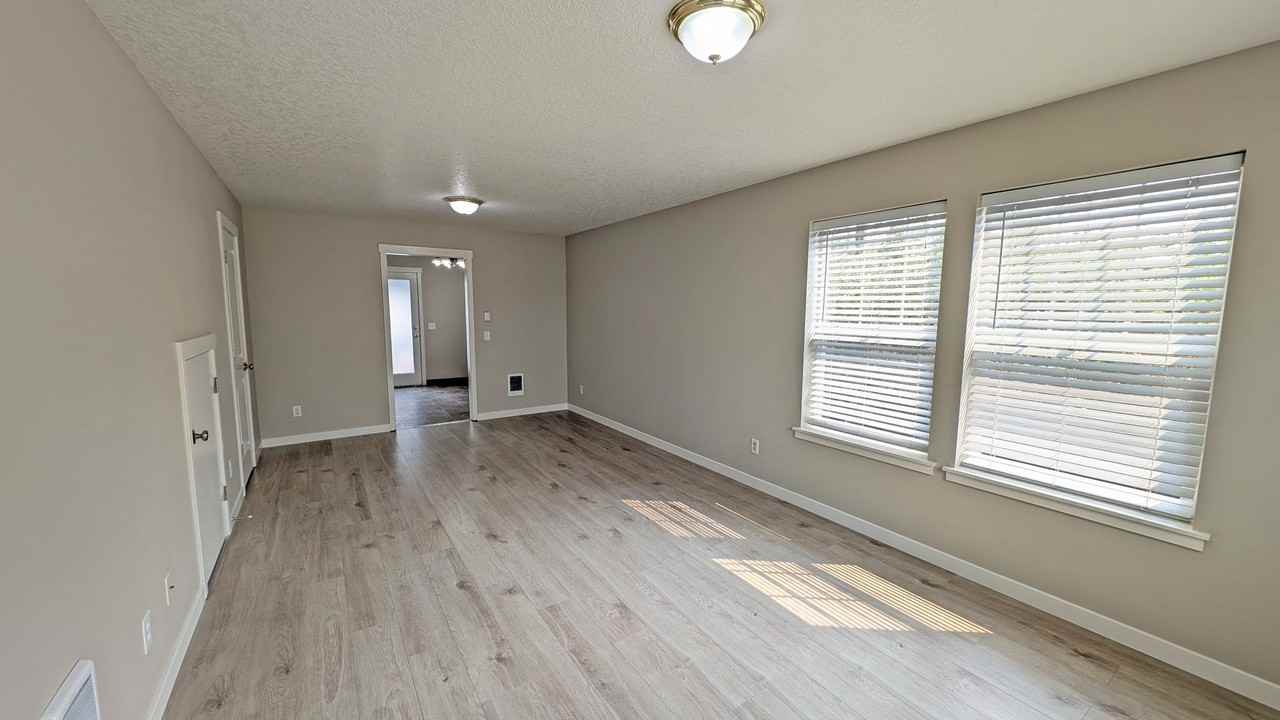 2825 Pacific Ave #I - Photo 2 of 16