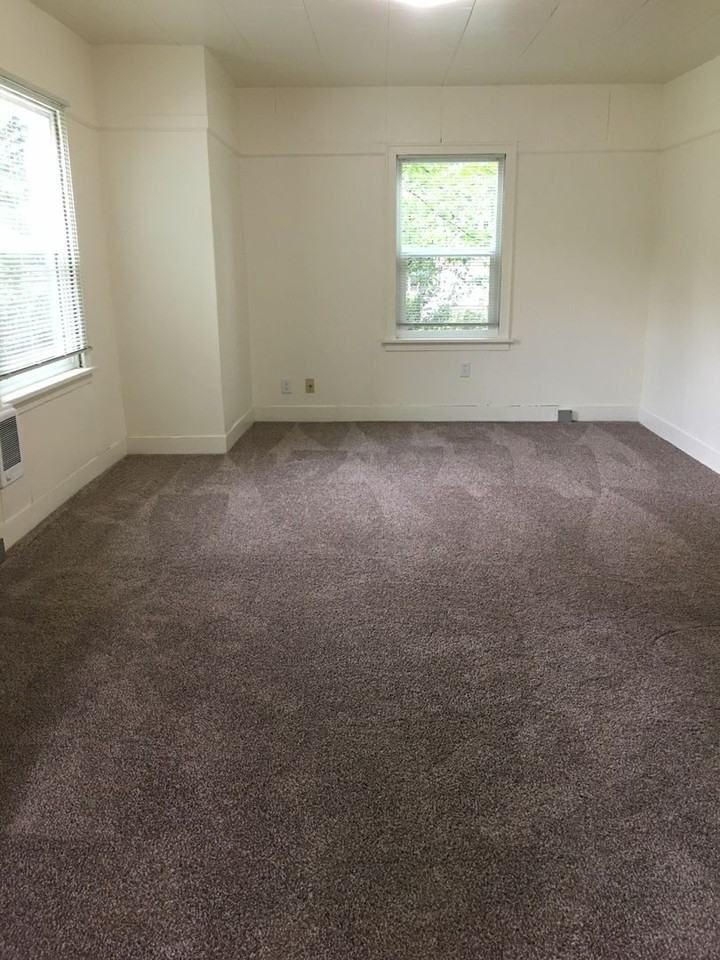 1753 Villard St - Photo 2 of 10