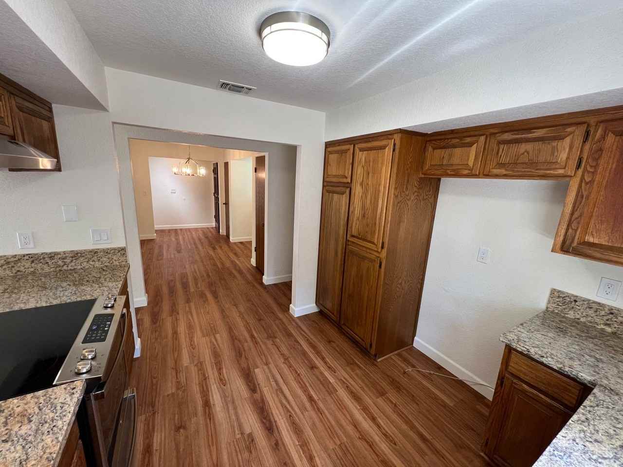 8654 Thelen Ct - Photo 6 of 22
