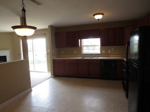 6420 Bradshire Ct - Photo 5 of 7