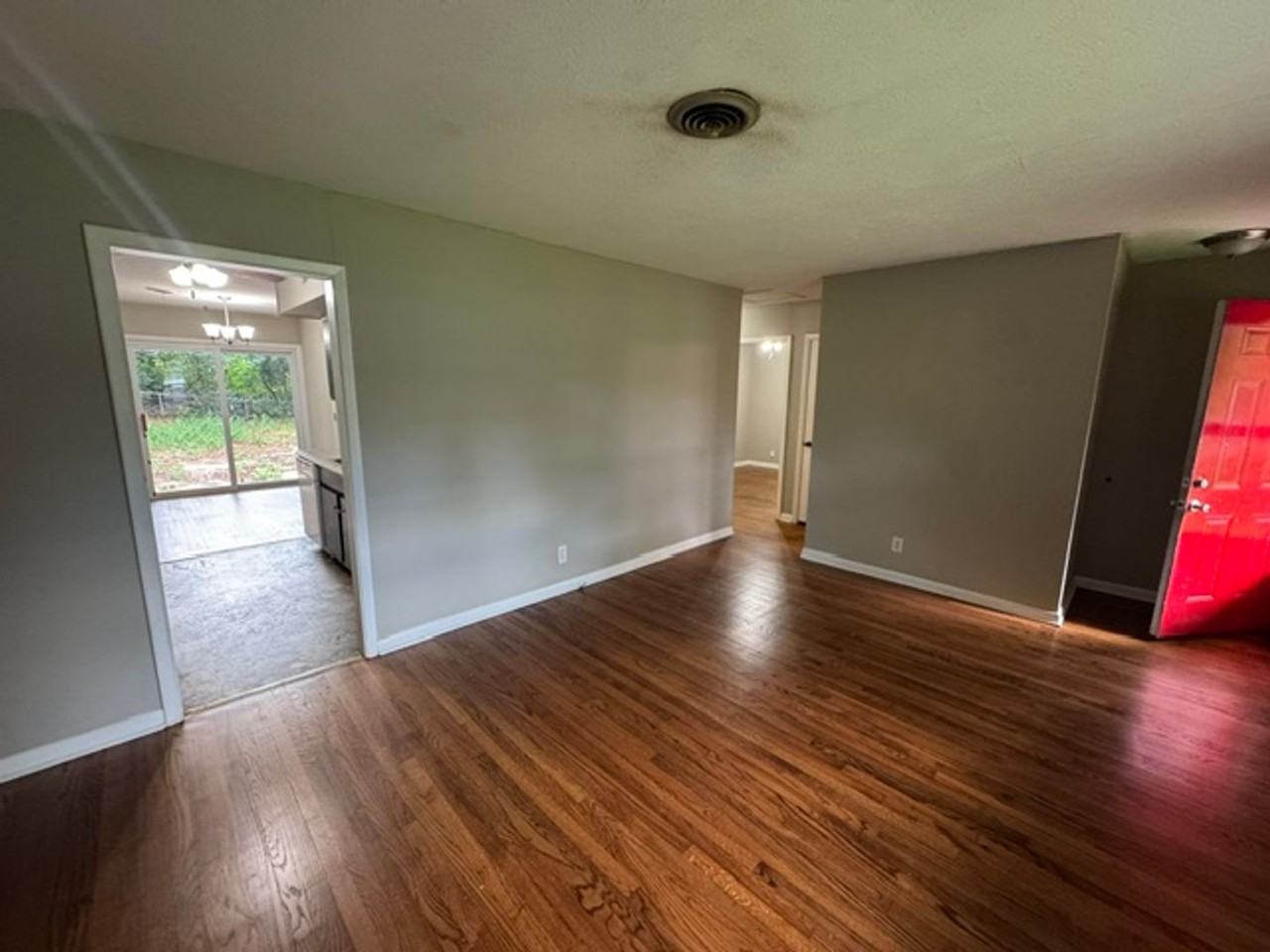 1444 Waccamaw Dr - Photo 2 of 19