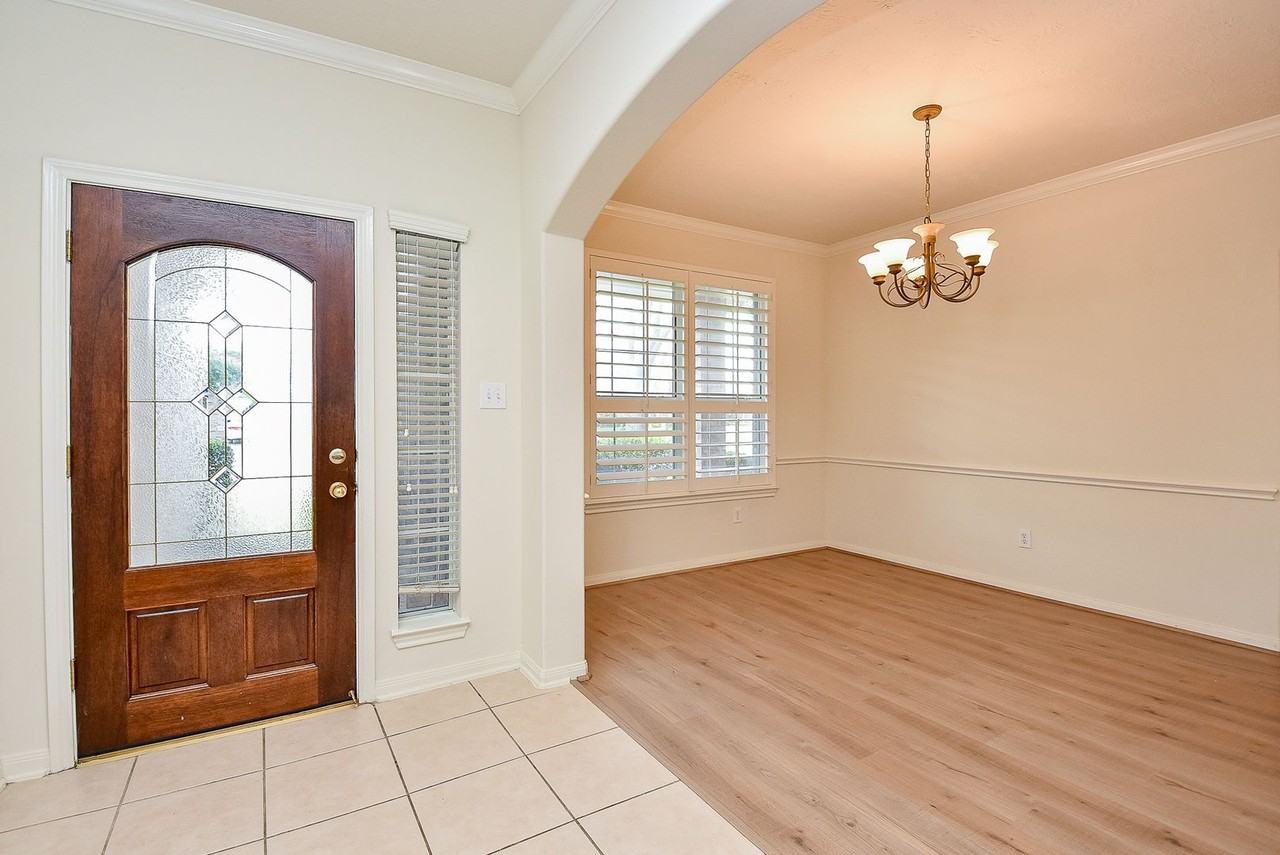 15119 Newfield Bridge Ln - Photo 3 of 50
