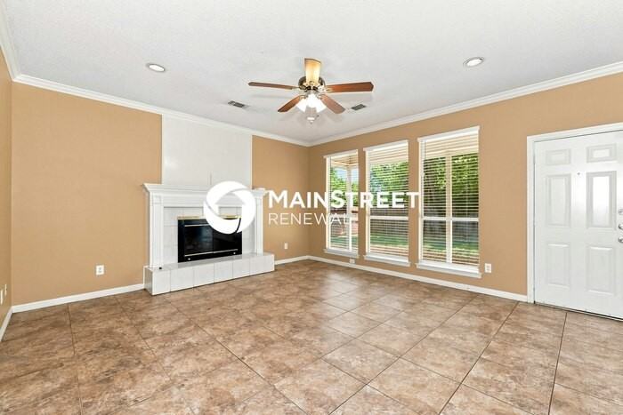 1107 Heather Cir - Photo 4 of 19