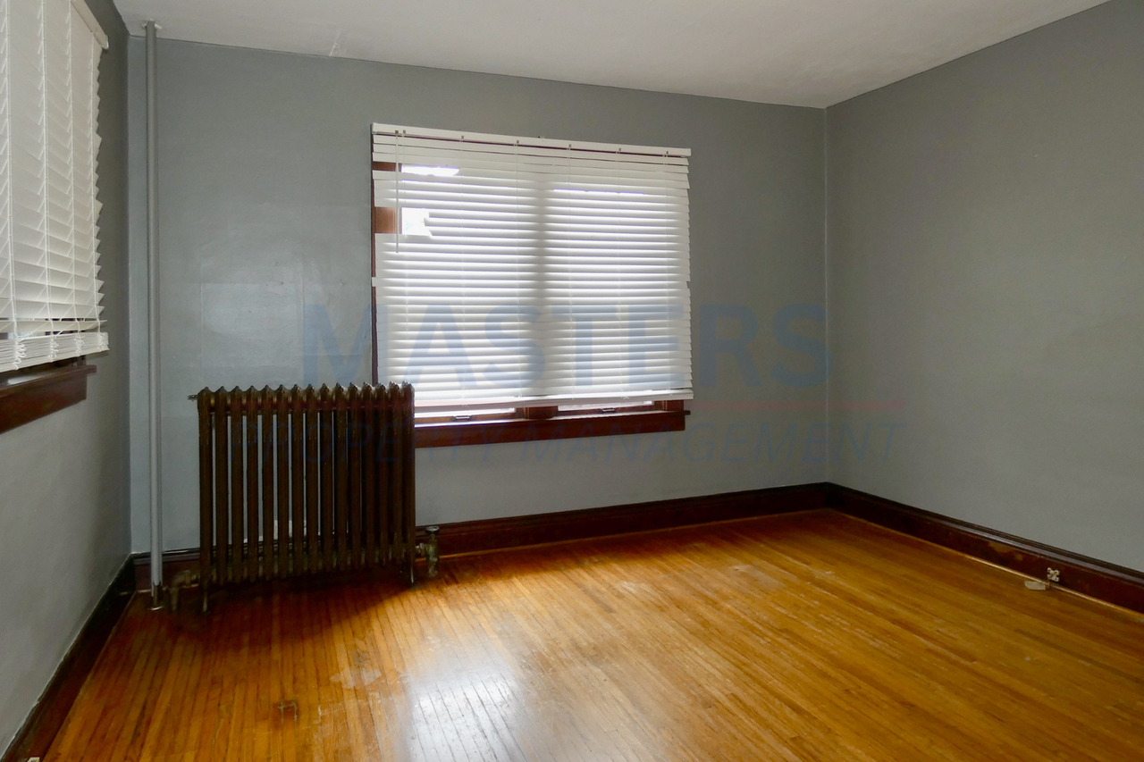 1506 South Ave - Photo 7 of 19