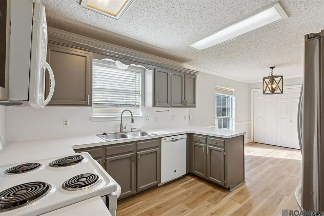 3325 Myrtle Grove Dr - Photo 4 of 13
