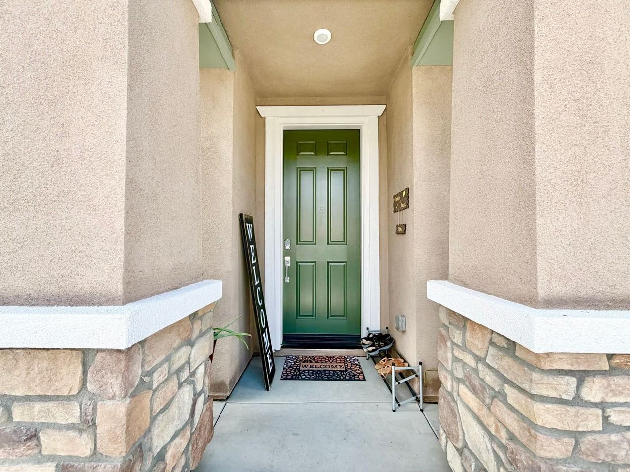 970 Helena Rdg - Photo 4 of 35